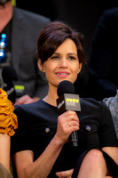 Carla Gugino (Olivia Crain)